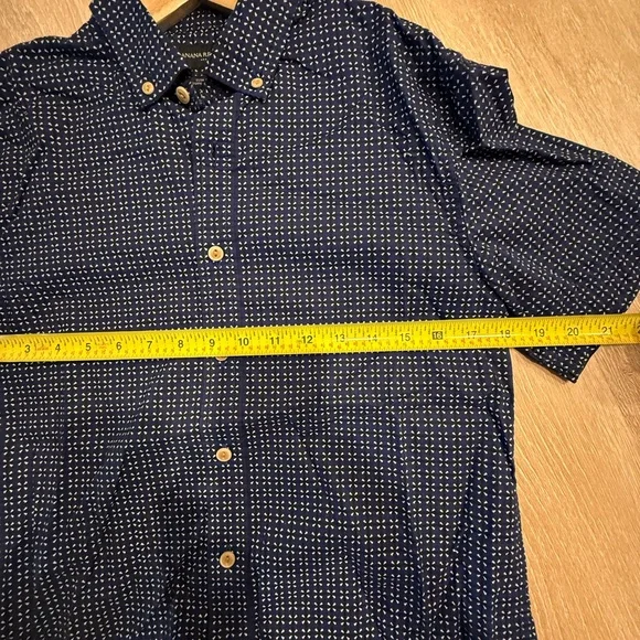 Banana Republic Navy and White Patterned Men's Shirt - Picture 4 of 8